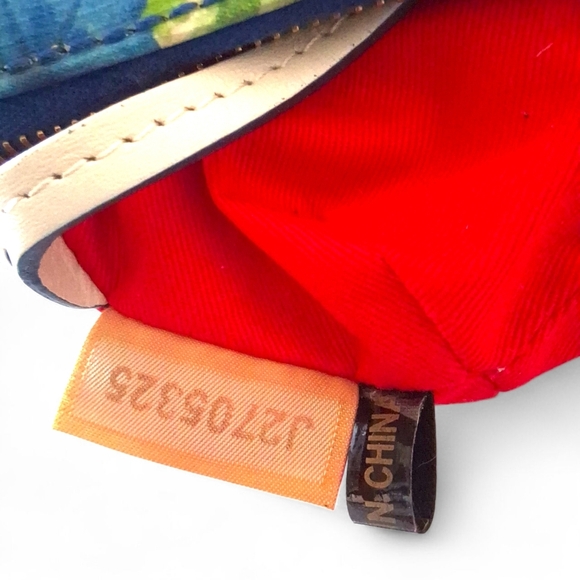 Dooney & Bourke Mini Barrel Bag Hydrangea Floral Coated Canvas Y2K Vintage - Picture 13 of 15